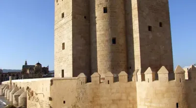 Torre de la Calahorra at the southern end of the Puente Romano de Córdoba