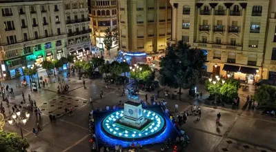Plaza de las Tendillas in Córdoba with the equestrian statue of El Gran Capitán and the flamenco clock